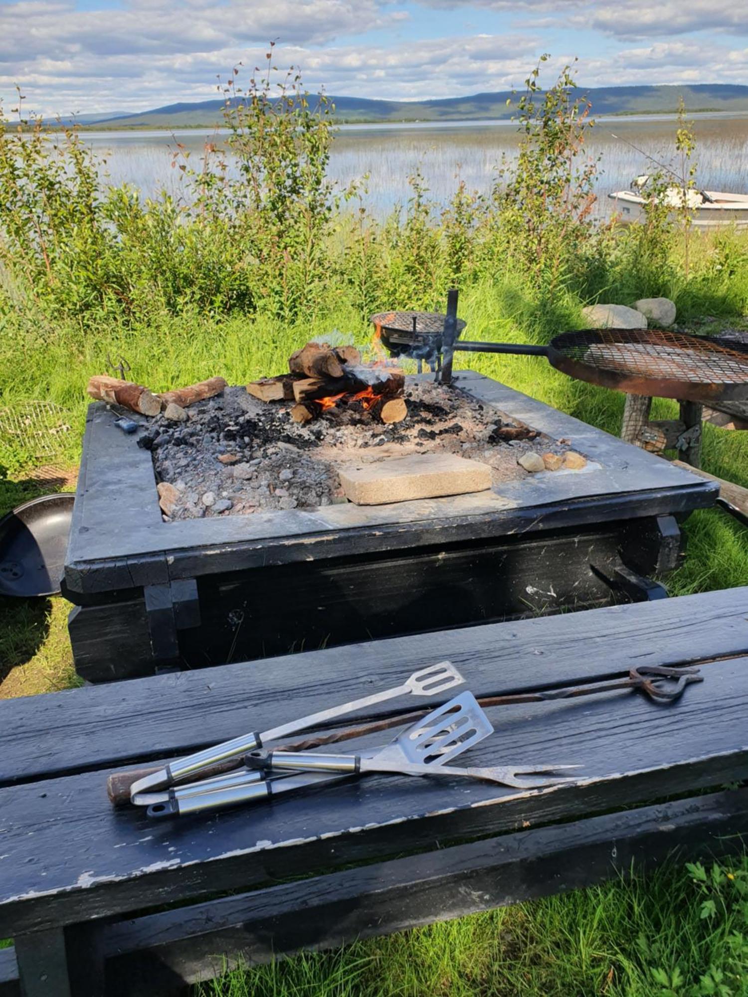 Camp Caroli Wooden Cabins Jukkasjärvi Zewnętrze zdjęcie