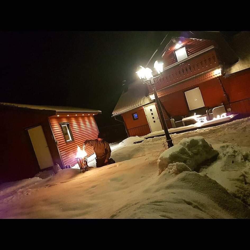 Camp Caroli Wooden Cabins Jukkasjärvi Zewnętrze zdjęcie